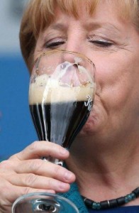 Bundeskanzlerin trinkt Alkohol